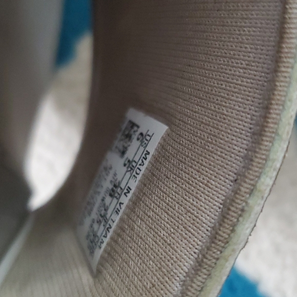 Adidas Adilette Comfort Slides - Picture 5 of 5